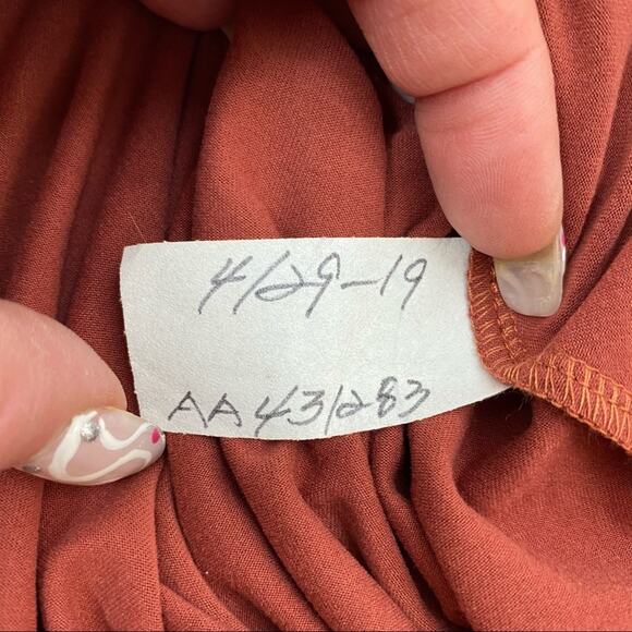 Sadie & Sage Copper Rust Surplice Faux Wrap Midi Dress Small S New NWT - Picture 6 of 7